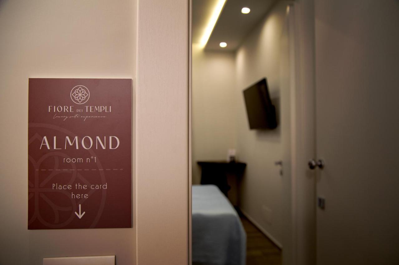 Fiore Dei Templi - Luxury Suite Experience อากริเจนโต ภายนอก รูปภาพ