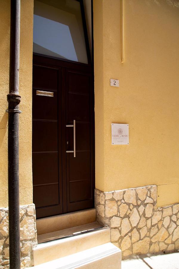 Fiore Dei Templi - Luxury Suite Experience อากริเจนโต ภายนอก รูปภาพ