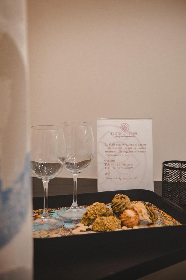 Fiore Dei Templi - Luxury Suite Experience อากริเจนโต ภายนอก รูปภาพ