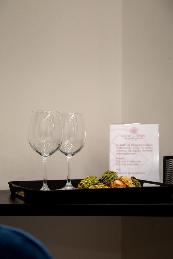 Fiore Dei Templi - Luxury Suite Experience อากริเจนโต ภายนอก รูปภาพ